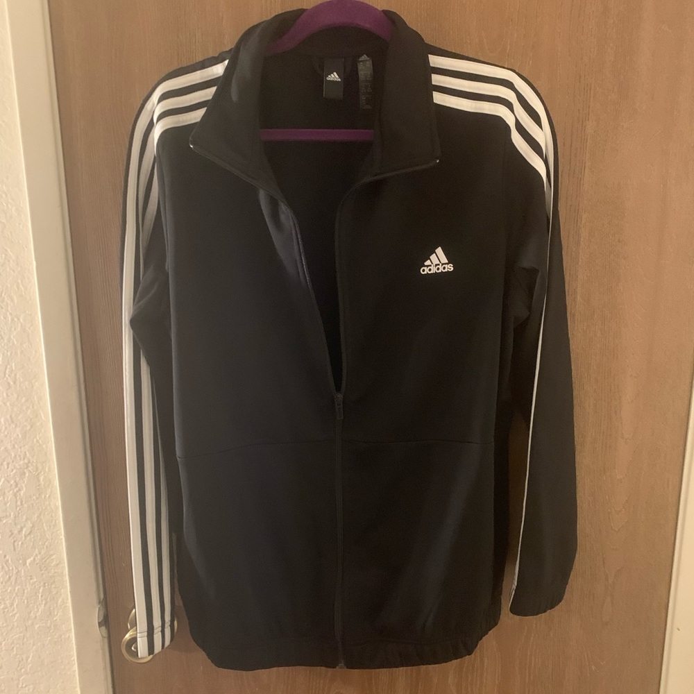 Black Adidas zip up jacket. Women’s Plus Size 2X.